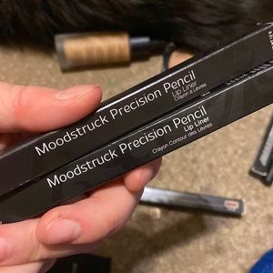 Younique lip liner Pinks